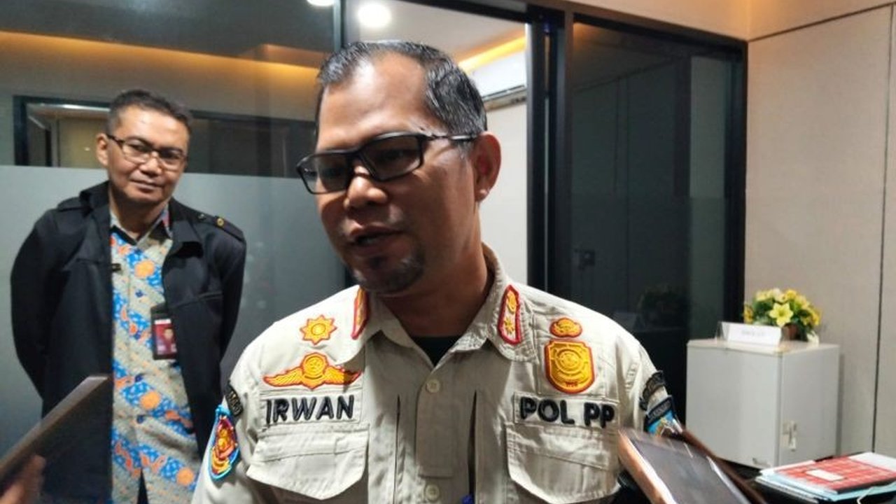 Pemerintah Kota Mataram memperketat pengawasan kafe dan angkringan, menindaklanjuti laporan masyarakat terkait dugaan pelanggaran izin dan potensi eksploitasi anak di bawah umur, demi menjaga ketertiban umum.