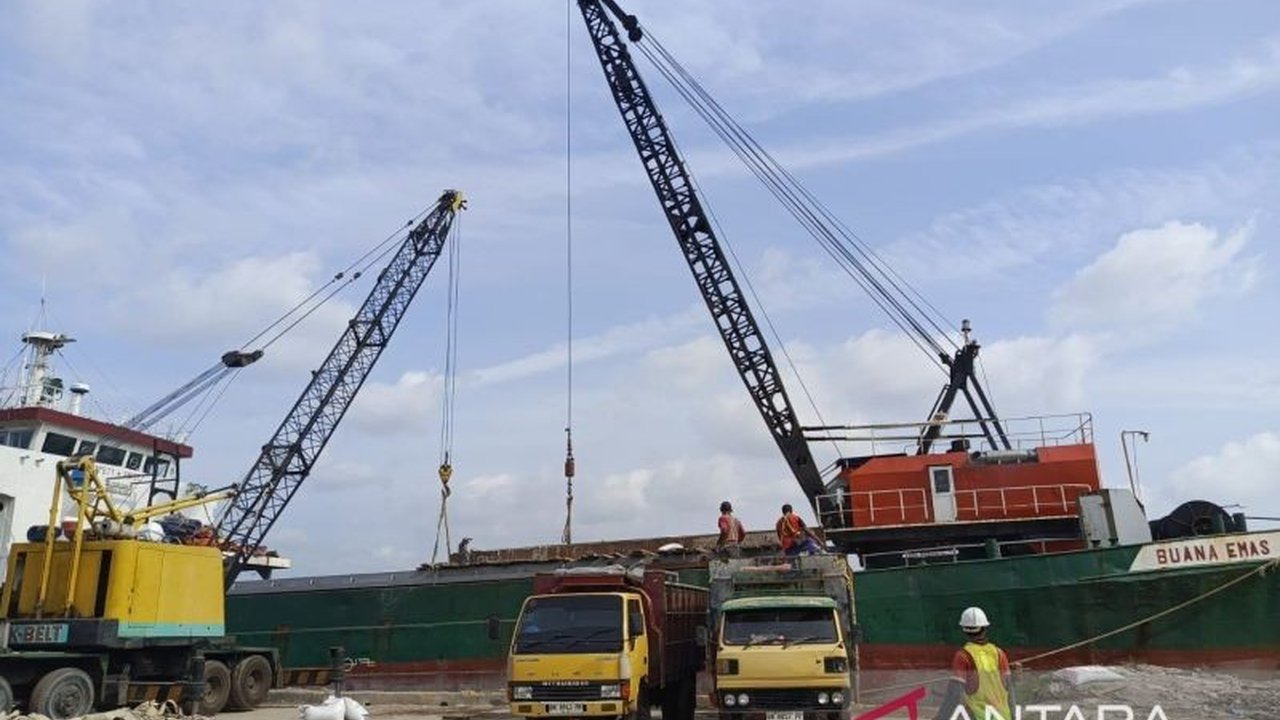 PT Pelindo Regional 2 Pangkalbalam kini mengoperasikan terminal multipurpose guna meningkatkan aktivitas bongkar muat hasil pertanian dan perkebunan, mendukung pertumbuhan ekonomi masyarakat Bangka Belitung.
