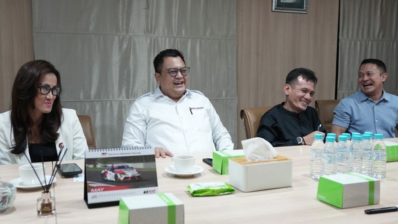 Garuda TV dan Ikatan Motor Indonesia (IMI) menjalin kerja sama strategis untuk peliputan Kejuaraan Nasional (Kejurnas) Otomotif 2026, meningkatkan visibilitas olahraga balap nasional di berbagai platform.