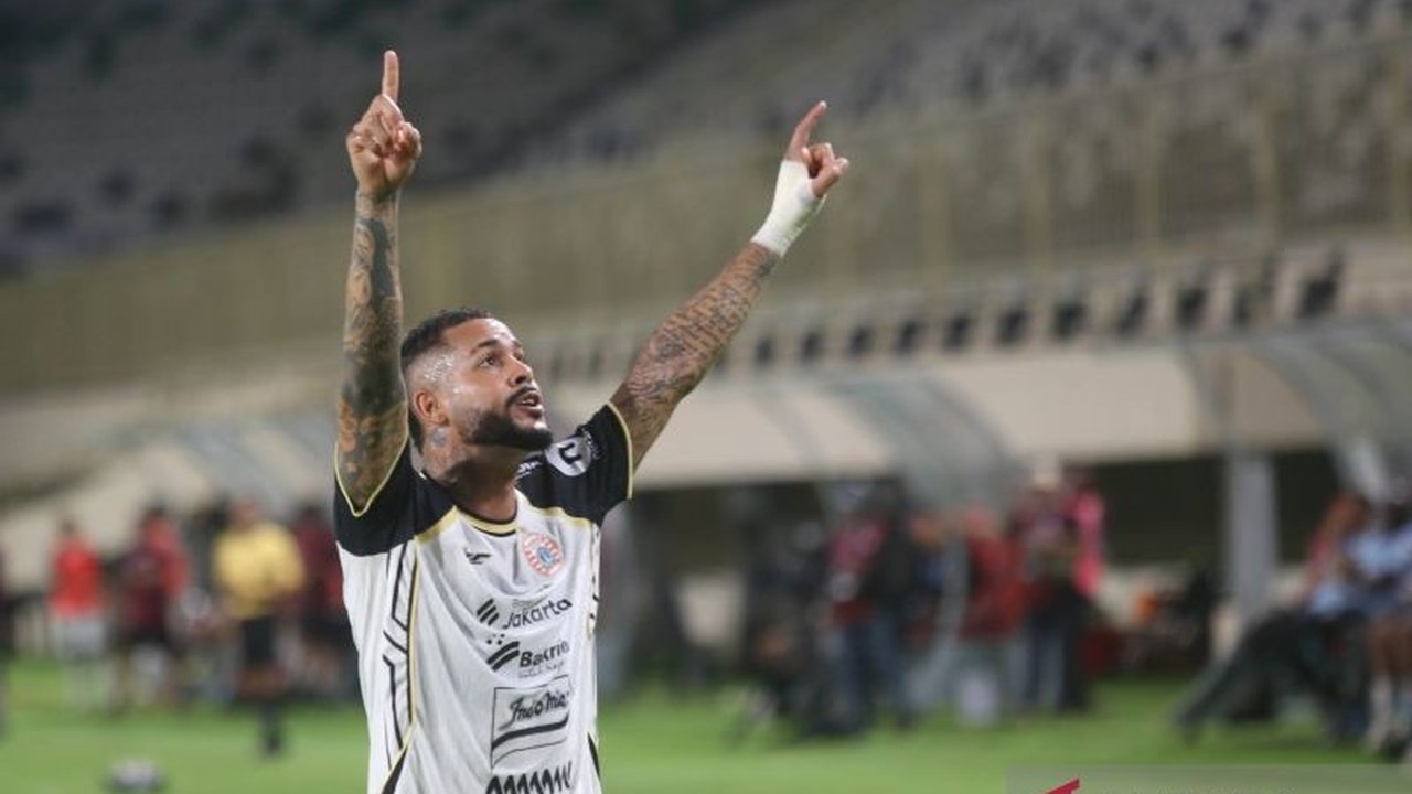 Pelatih Persija Jakarta, Mauricio Souza, menyoroti kurangnya Kreativitas Persija di sepertiga akhir lapangan meskipun berhasil meraih kemenangan tipis 1-0 atas PSBS Biak dalam lanjutan BRI Super League.