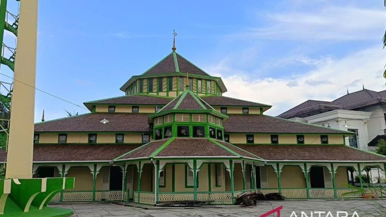 Dinas Pendidikan dan Kebudayaan Kaltim gencar melakukan Digitalisasi Kearifan Lokal Kaltim, melindungi warisan budaya dari kepunahan melalui teknologi dan kurikulum pendidikan.