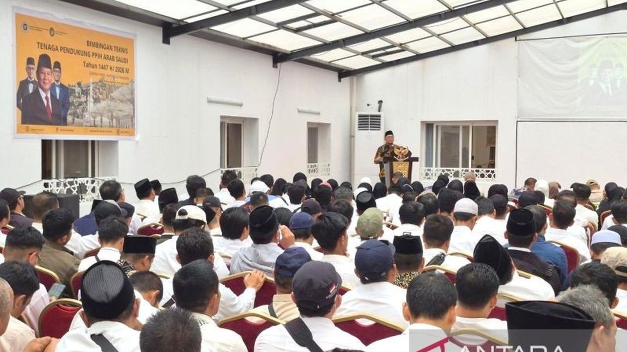 Ratusan Tenaga Pendukung PPIH Arab Saudi telah dimatangkan untuk memperkuat layanan jemaah haji Indonesia 2026, memastikan kelancaran di Madinah dan bandara.