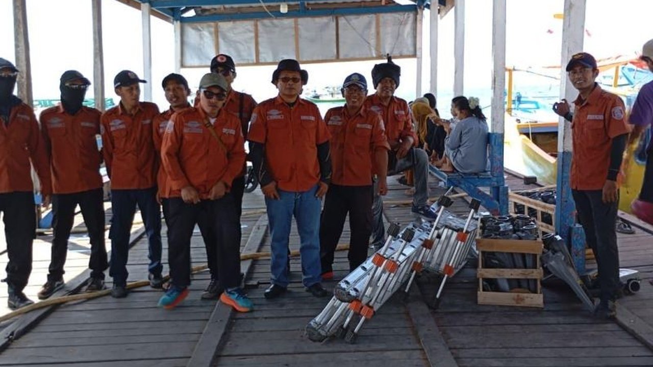 Pemerintah Kota Makassar merealisasikan pemasangan 40 unit PJU Solar Cell di wilayah kepulauan, menegaskan komitmen pemerataan pembangunan dan solusi penerangan ramah lingkungan bagi warga, sekaligus menjawab aspirasi masyarakat.