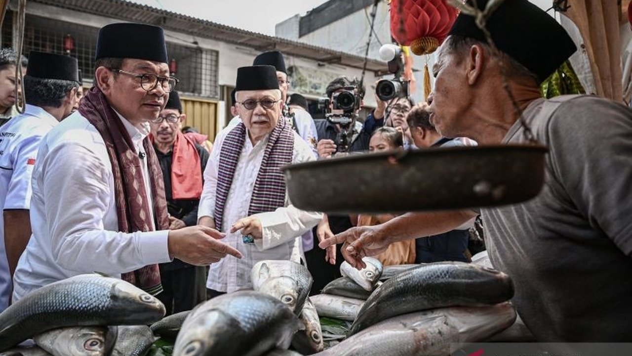 Asosiasi Pedagang Kaki Lima Indonesia (APKLI) mengapresiasi komitmen DKI Jakarta dalam melindungi UMKM di tengah kondisi global yang penuh ketidakpastian, terutama melalui regulasi Perda KTR.