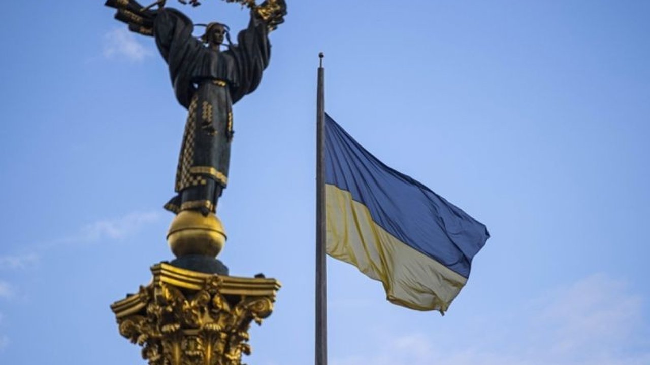 Ukraina secara resmi meminta Turki mempertimbangkan untuk menjadi tuan rumah perundingan damai Ukraina Rusia antara Presiden Zelensky dan Putin, dengan potensi kehadiran Presiden Erdogan dan Donald Trump, demi mencari solusi konflik yang berkelanjutan.