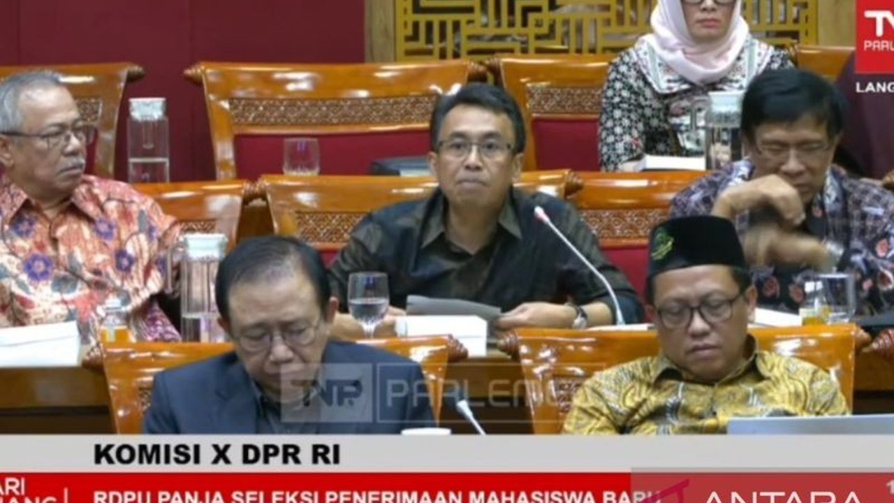 Aliansi Perguruan Tinggi Berbasis Badan Penyelenggara (Aperti) mendesak pemerintah meninjau ulang Permendiktisaintek 3/2026. Kuota PTN yang tak terkendali dinilai memicu persaingan tidak sehat bagi PTS. Simak selengkapnya.