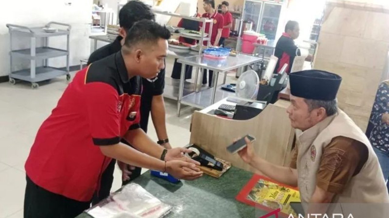 Pemerintah Kabupaten Bangkalan melakukan inspeksi mendadak ke sejumlah rumah makan dan restoran. Langkah ini diambil menyusul belum adanya pemasukan dari sektor Pajak Rumah Makan Bangkalan hingga triwulan pertama 2026, memicu pertanyaan tentang kepatuhan.