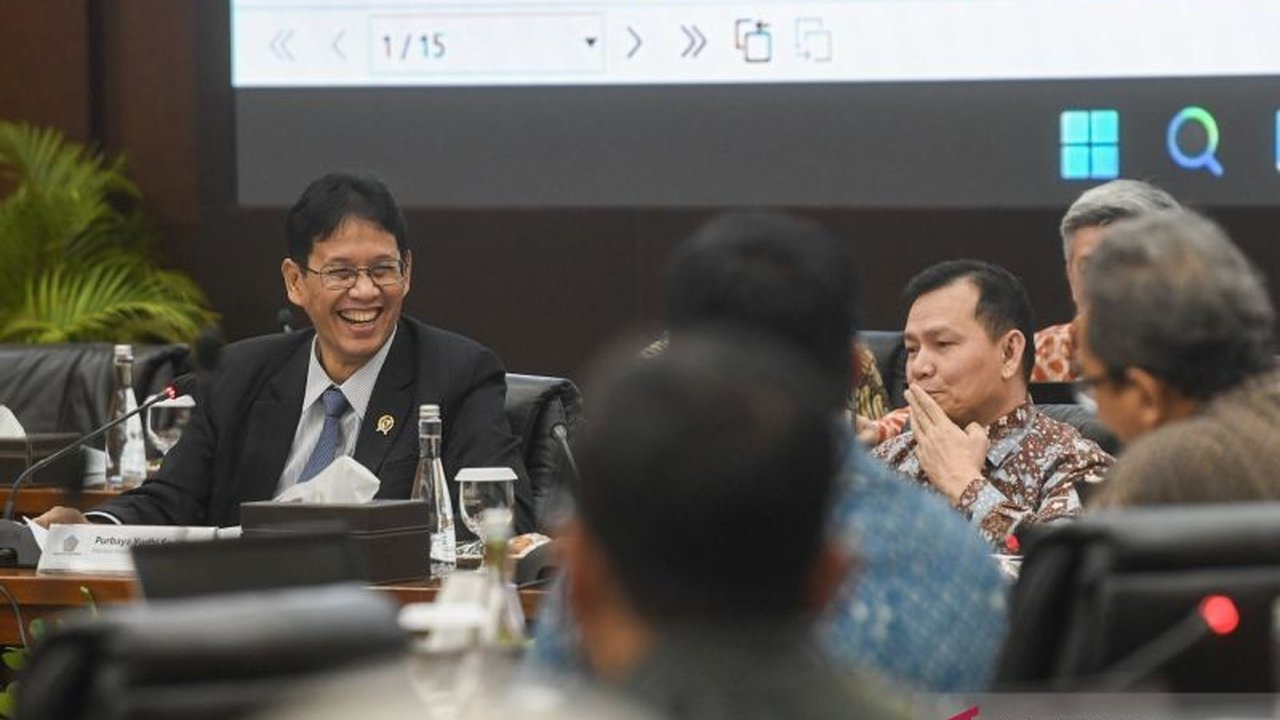 Di tengah gejolak krisis energi global, Indonesia mengandalkan reformasi ekonomi struktural, termasuk pembentukan Satgas P2SP, untuk memperkuat ketahanan nasional dan menjaga stabilitas makroekonomi.