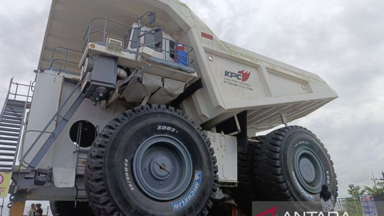 Dinas Tenaga Kerja dan Transmigrasi Kalimantan Timur (Disnakertrans Kaltim) berupaya keras menjamin hak dasar pekerja di tengah potensi PHK Pekerja Tambang Kaltim hingga 1.500 buruh akibat efisiensi perusahaan.