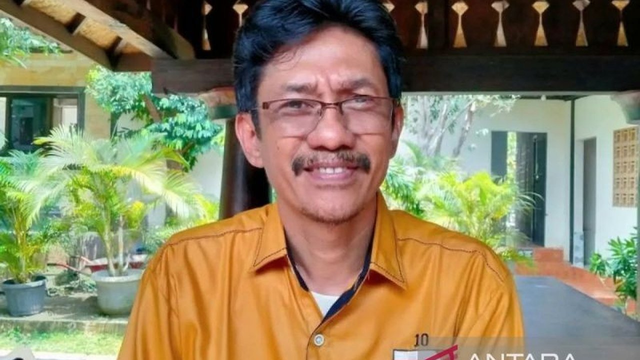 Ketua DPD Hanura NTB Ahmad Dahlan dengan tegas membantah isu **kader pindah massal** dari Hanura Kota Bima ke PSI, menyebut klaim tersebut tidak benar dan meluruskan status mantan kader yang menyebarkan isu.