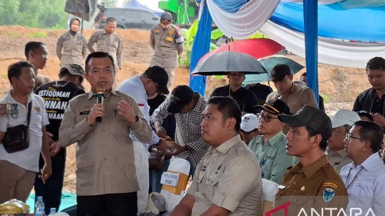 Gubernur Jambi Al Haris optimistis Provinsi Jambi dapat mencapai swasembada beras melalui kerja kolaborasi semua pihak, didukung program cetak sawah dan percepatan tanam guna memenuhi kebutuhan pangan lokal.