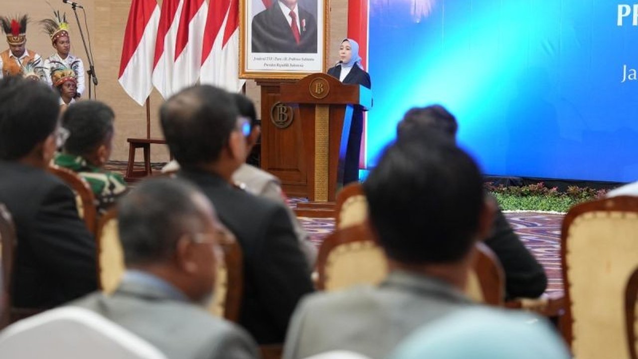 Deputi Gubernur BI Aida S. Budiman menekankan pentingnya inovasi pada sektor unggulan sebagai kunci utama penguatan ekonomi Papua, demi pertumbuhan yang inklusif dan berkelanjutan.