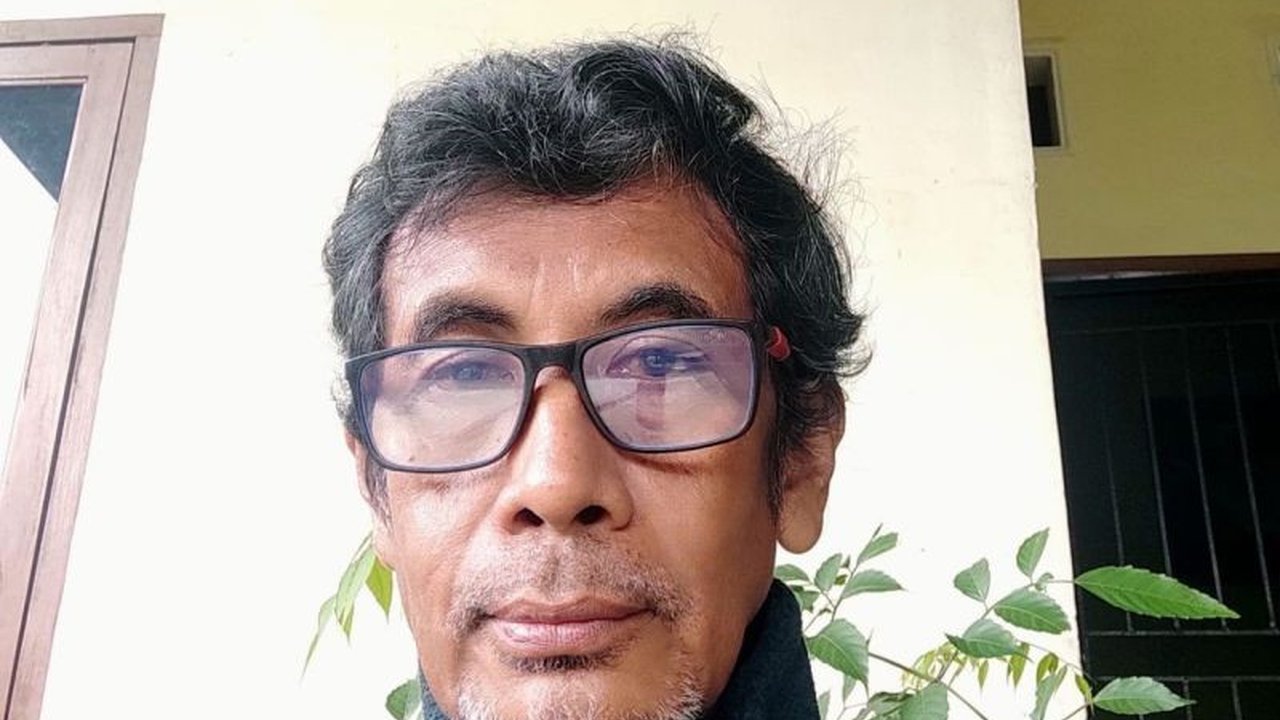 Pengamat lingkungan menyoroti Persoalan Sampah Makassar sebagai isu krusial yang memerlukan penanganan terintegrasi dari hulu ke hilir serta perubahan perilaku masyarakat demi keberlanjutan lingkungan.