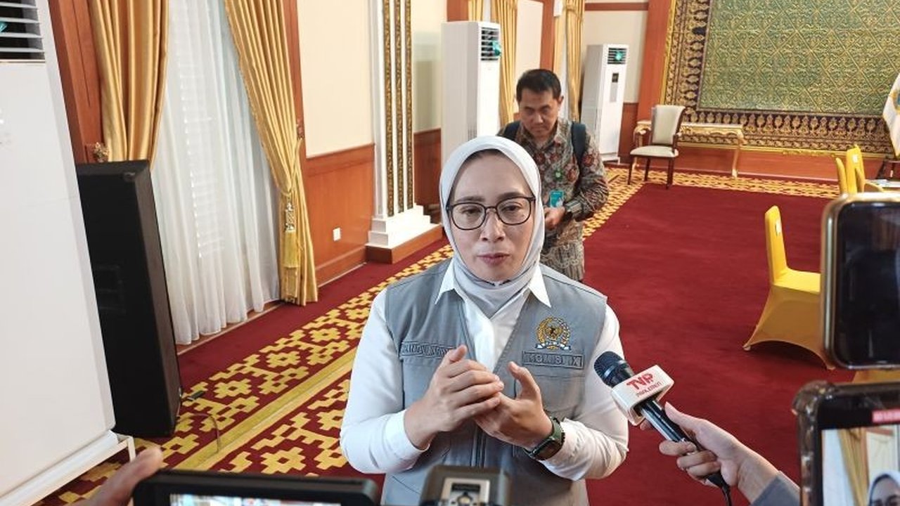 Komisi IX DPR RI menyoroti potensi besar Budidaya Udang Vaname Kepri sebagai motor penggerak investasi. Sektor ini menjanjikan pertumbuhan ekonomi dan lapangan kerja baru bagi masyarakat.