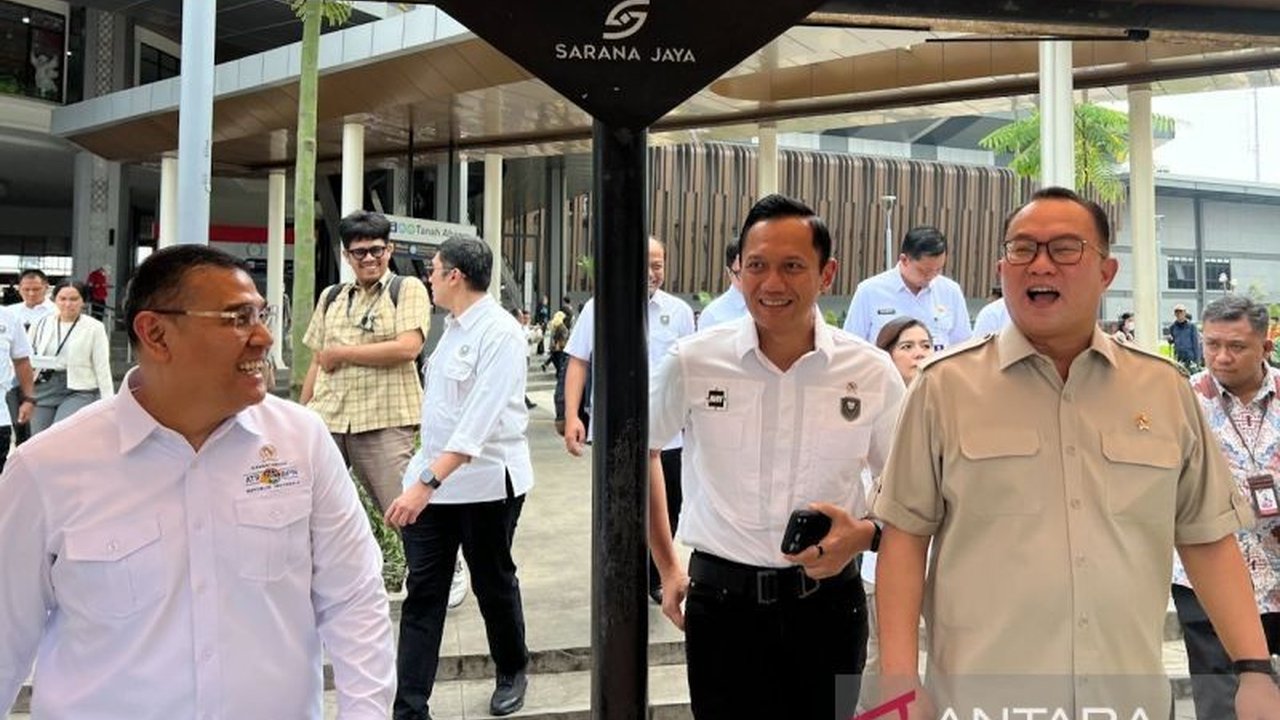 Menteri Koordinator Bidang Infrastruktur dan Pembangunan Kewilayahan, Agus Harimurti Yudhoyono (AHY), menegaskan pembangunan jaringan kereta api menjadi solusi penting untuk mengatasi kendaraan ODOL dan menekan biaya logistik nasional.