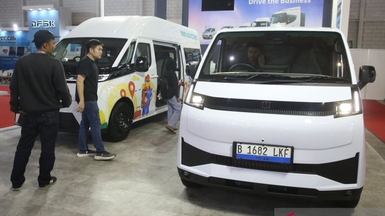 Bapenda DKI Jakarta berencana memungut pajak kendaraan listrik dengan insentif, namun harus mengikuti arahan Kemendagri untuk pembebasan penuh. Kebijakan pajak kendaraan listrik DKI Jakarta ini dinamis.