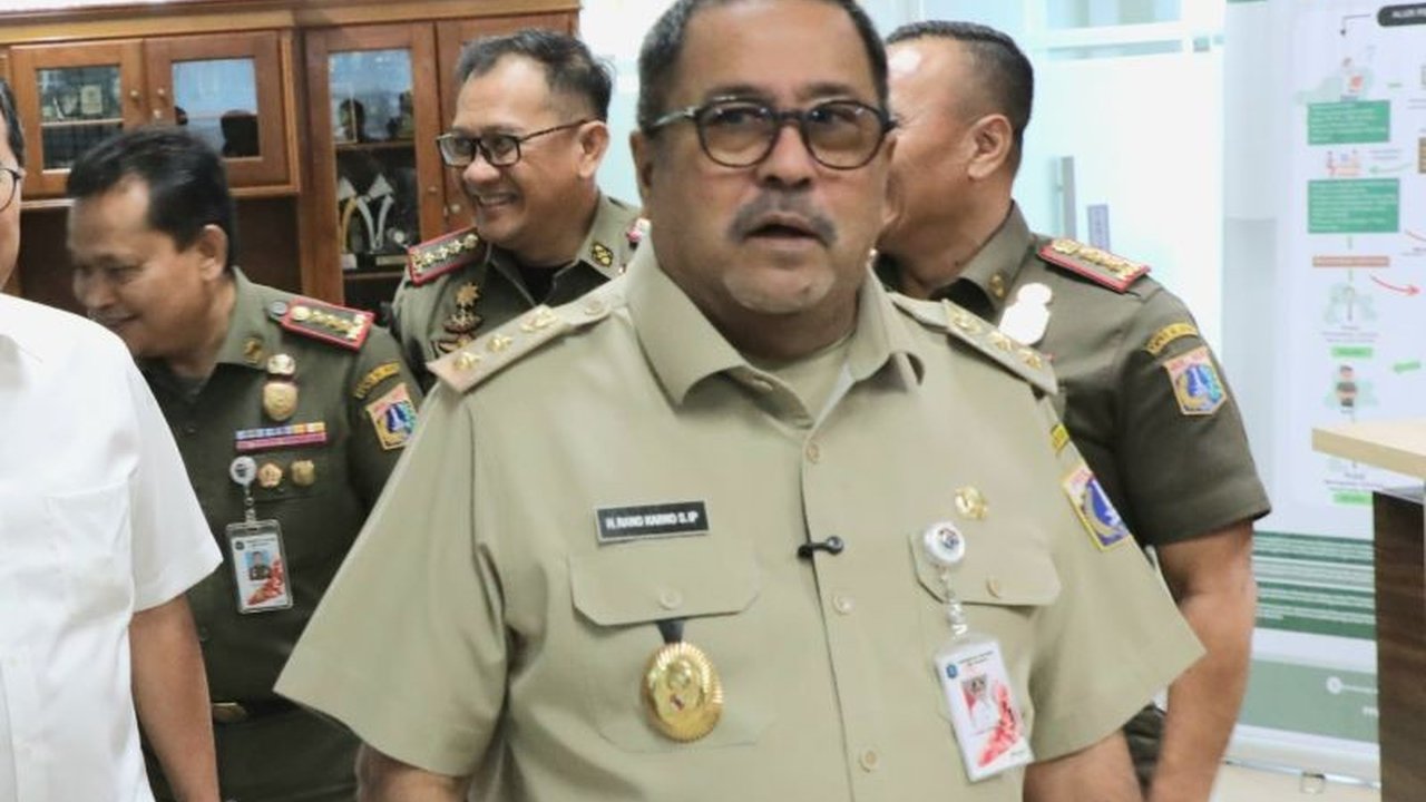 Wakil Gubernur DKI Jakarta Rano Karno menyetujui usulan Penambahan Personel Satpol PP DKI, menyikapi beban kerja berat dan jumlah ideal yang belum terpenuhi. Simak detailnya!