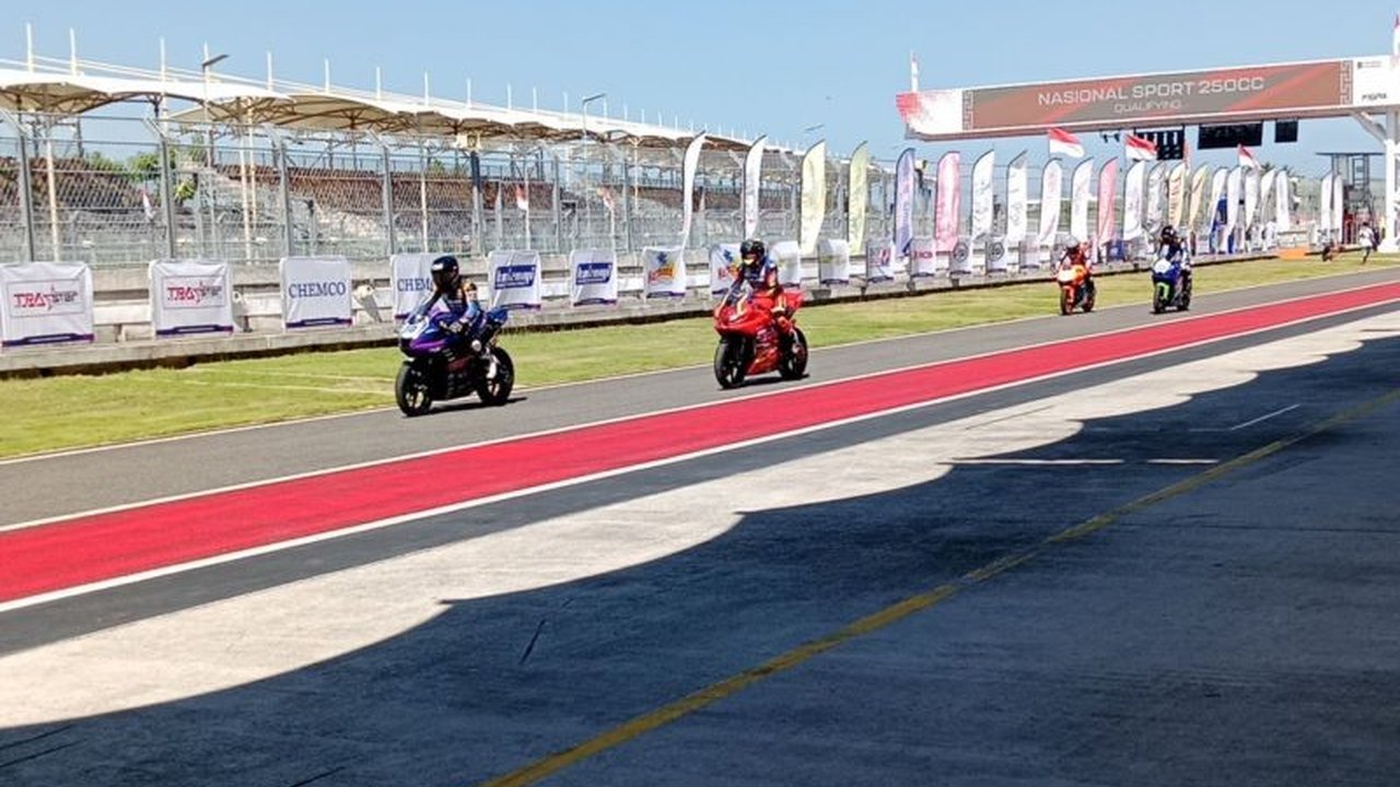 Kejurnas Mandalika Racing Series 2026 di Sirkuit Mandalika kembali digelar, menjadi ajang vital untuk memperkuat pembinaan dan mengasah potensi pembalap muda Indonesia di kancah motorsport nasional.