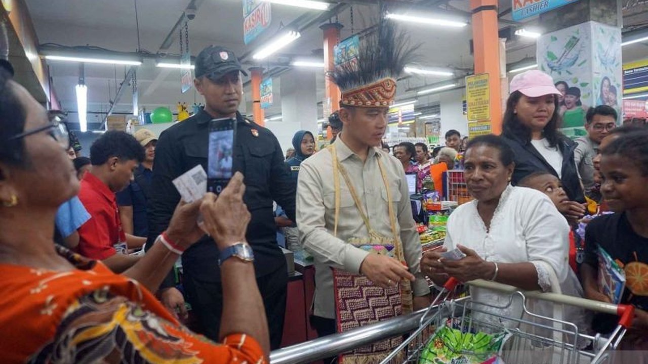 Akademisi menyoroti Kedewasaan Politik Gibran Rakabuming yang tetap tenang dan santun dalam menanggapi dinamika politik, terutama saat menghormati Jusuf Kalla sebagai senior dan mentor.