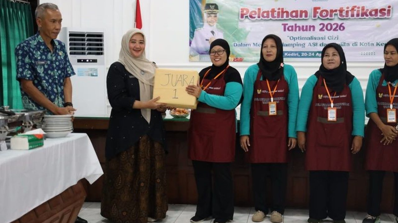 Pemerintah Kota Kediri menggalakkan edukasi pengolahan pangan melalui pelatihan fortifikasi, bertujuan meningkatkan gizi balita dan menekan angka stunting di wilayah Kediri.