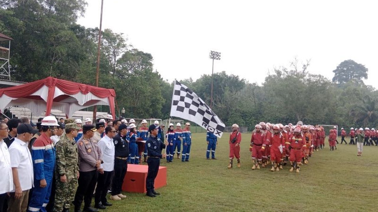 Kementerian Lingkungan Hidup mengungkapkan tujuh titik rawan **kebakaran lahan gambut** di Riau, dengan tinggi muka air yang kritis. Prediksi curah hujan terendah menuntut kesiapan dini untuk mencegah bencana.