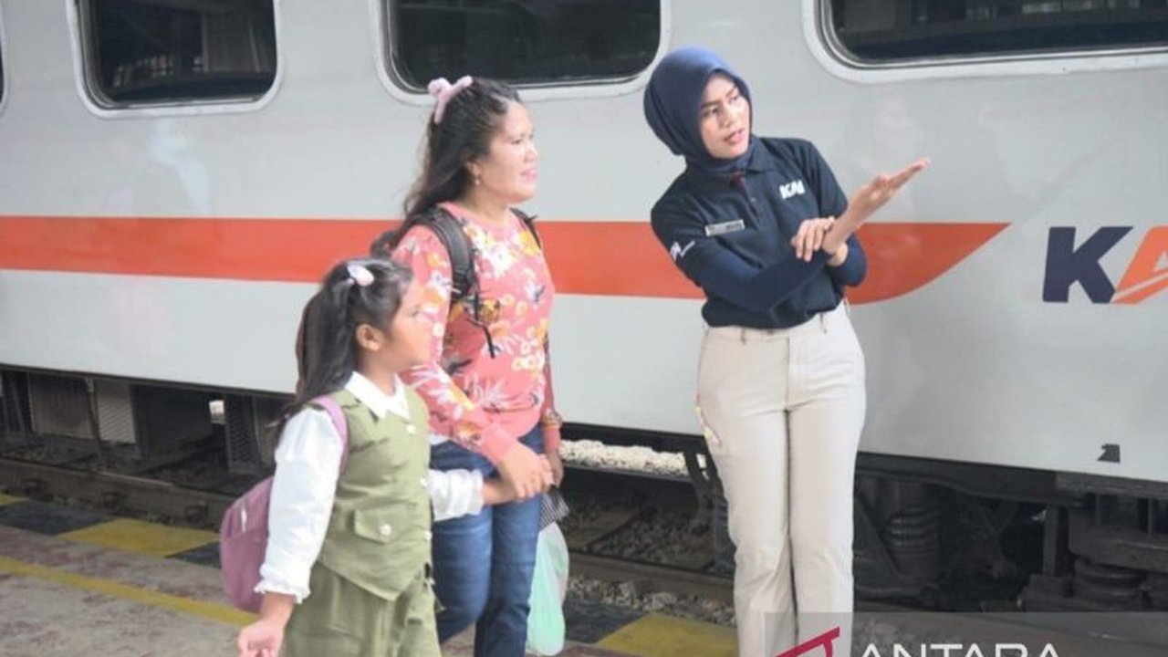 PT KAI Divre I Sumut tegaskan komitmen wujudkan ekosistem transportasi publik terintegrasi, tunjukkan peningkatan signifikan jumlah penumpang di Stasiun Bandar Khalipah. Simak detailnya!