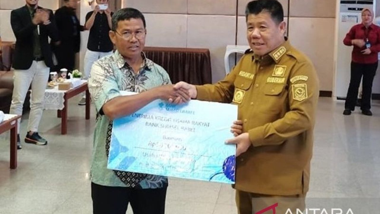 Dinas Koperasi dan UMKM Provinsi Kepulauan Bangka Belitung mengintensifkan program Gempur KUR Babel untuk meningkatkan serapan Kredit Usaha Rakyat (KUR) oleh UMKM di daerah tersebut, memastikan pemerataan akses pembiayaan dan peningkatan daya saing.
