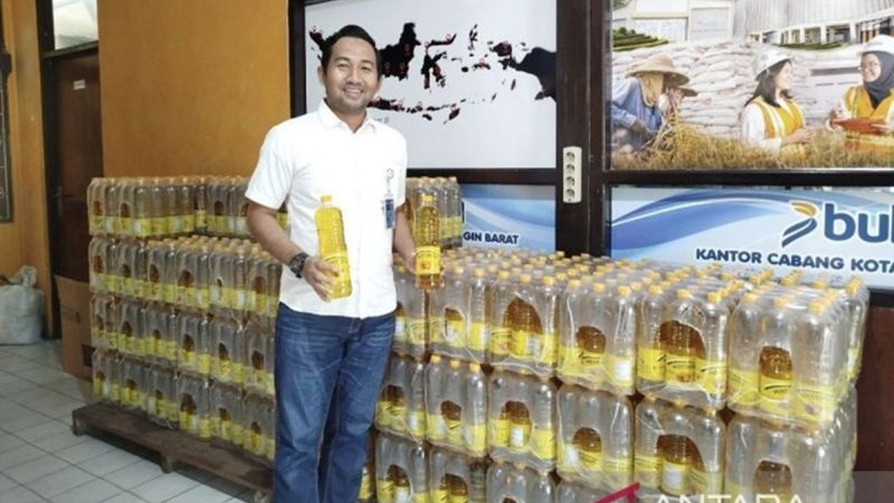 Perum Bulog Cabang Kotawaringin Barat menjamin stok bahan pokok di wilayah tersebut aman hingga enam bulan mendatang, menepis kekhawatiran masyarakat di tengah isu global.