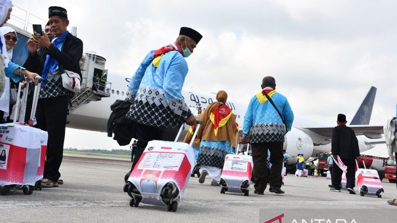 Panitia Penyelenggara Ibadah Haji (PPIH) Embarkasi Palembang berhasil memberangkatkan dua calon haji yang sempat tertunda karena alasan kesehatan, kini siap menunaikan ibadah haji.