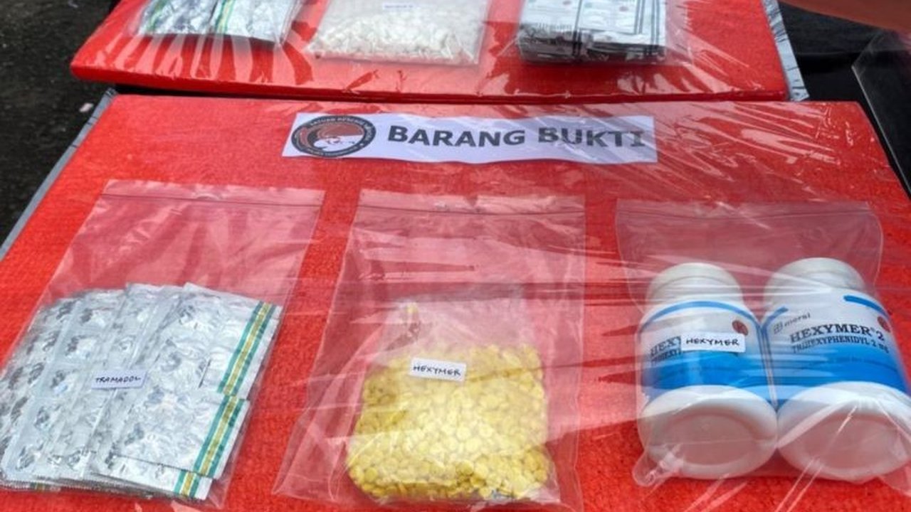 Polres Garut berhasil melakukan Identifikasi Mayat Garut berjenis kelamin laki-laki yang ditemukan di Sungai Cipedes, Malangbong. Korban bernama Dadan, diduga hanyut dan telah diserahkan ke keluarga.