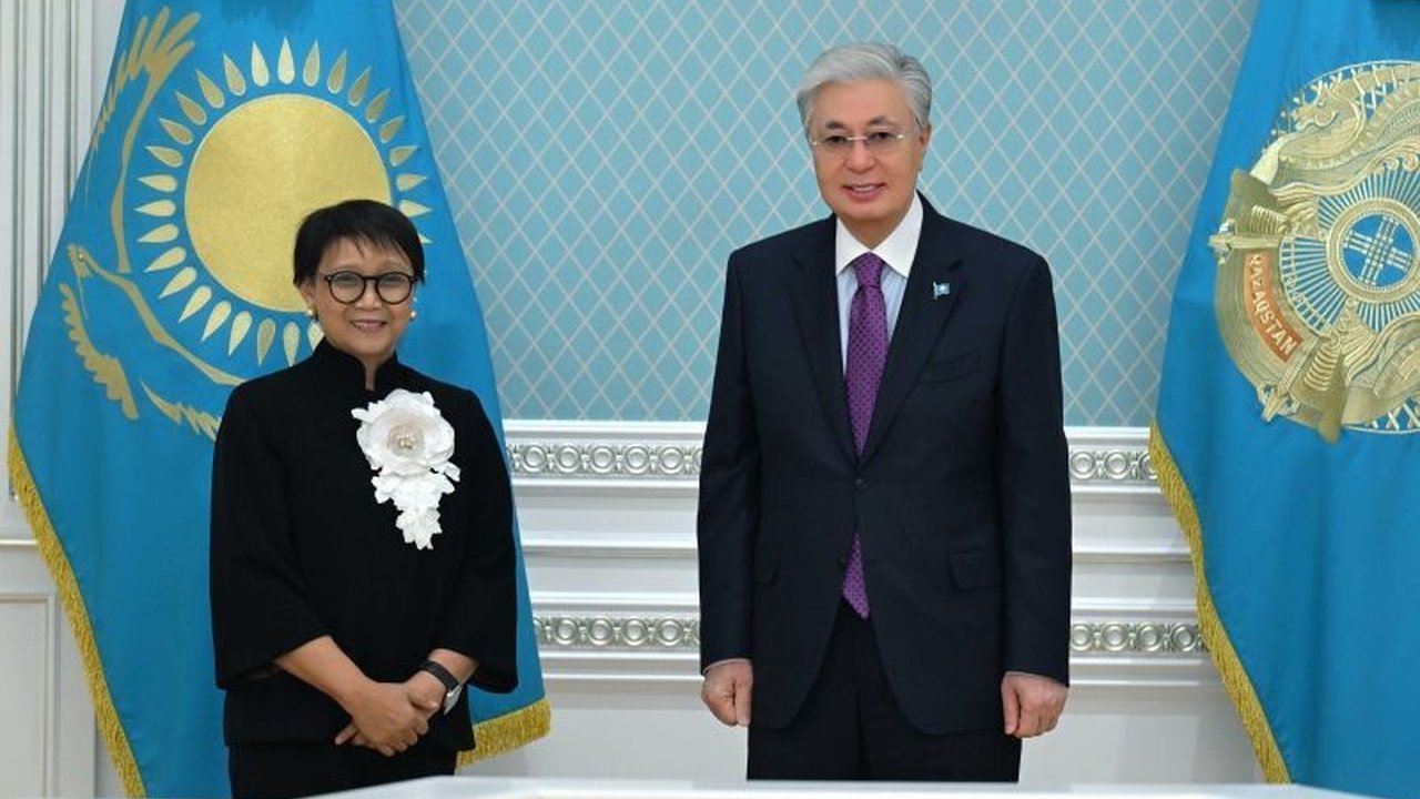 Utusan Khusus Sekjen PBB Retno Marsudi bertemu Presiden Kazakhstan Kassym-Jomart Tokayev membahas isu air global, memperkuat kerja sama internasional dalam pengelolaan sumber daya air. Simak detailnya!