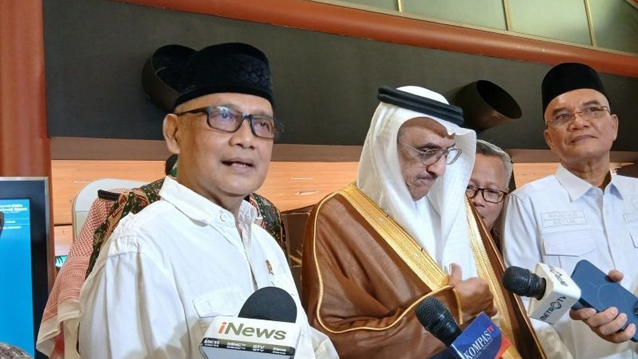 Menteri Haji dan Umrah Mochamad Irfan Yusuf mengumumkan 25.271 calon haji telah diberangkatkan ke Madinah sejak misi haji 1447 H dimulai, menandai progres signifikan dalam Pemberangkatan Calon Haji tahun ini.