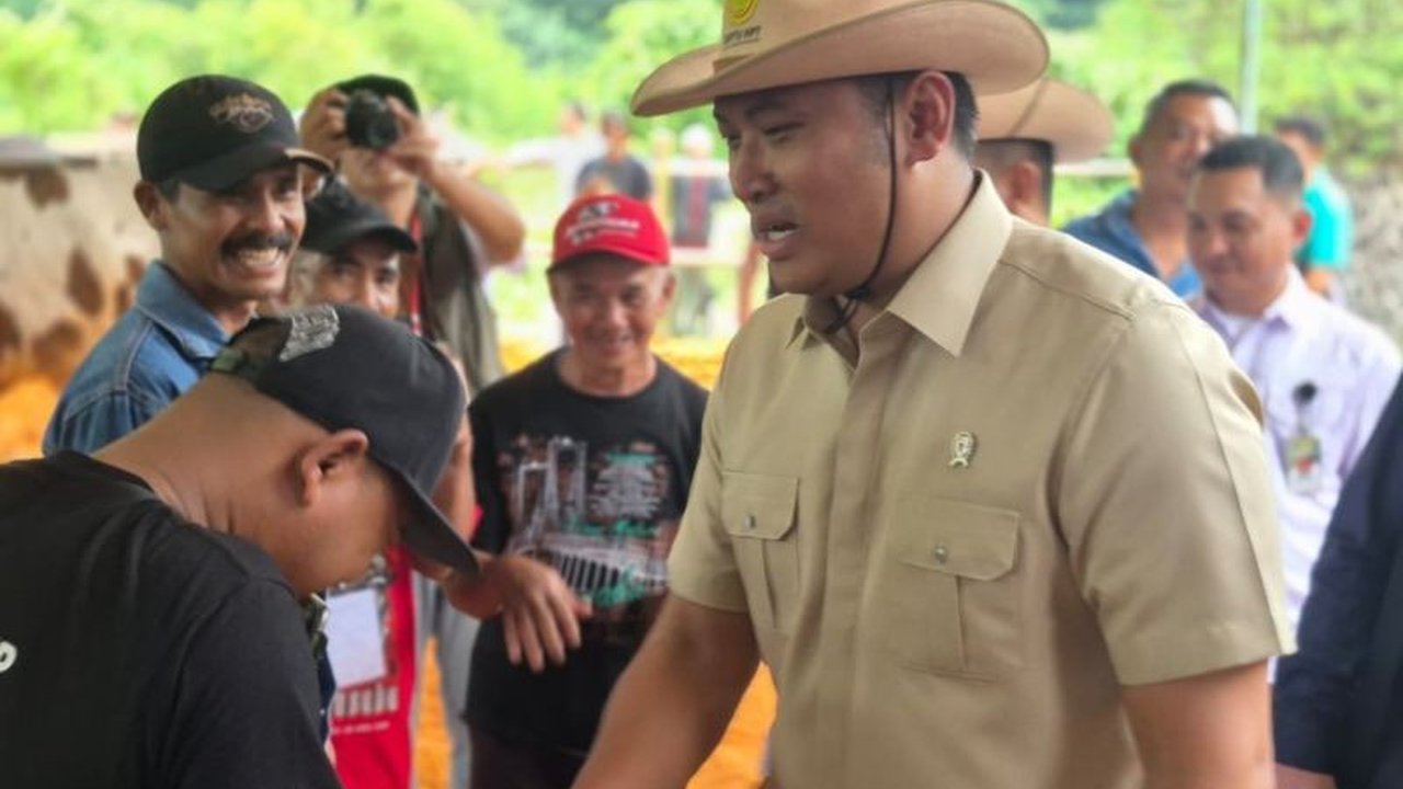 Kementerian Pertanian serius mendorong Investasi Peternakan Wonosobo. Simak bagaimana daerah ini diproyeksikan menjadi sentra susu nasional, menjawab tantangan kebutuhan pasokan yang terus meningkat.