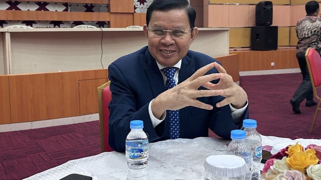 Universitas YARSI serius mengembangkan inovasi AI untuk membantu dokter di ICU, mempercepat penanganan pasien dan diagnosis, serta mengatasi keterbatasan ahli medis di Indonesia.