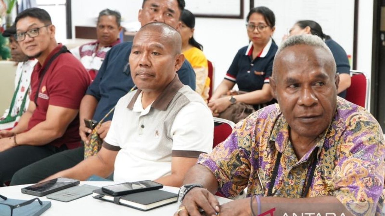 Dinas Penanaman Modal dan Pelayanan Terpadu Satu Pintu (DPMPTSP) Mimika mengalokasikan anggaran sebesar Rp28 miliar untuk pembangunan kantor baru, demi optimalkan pelayanan publik terintegrasi di wilayah tersebut.