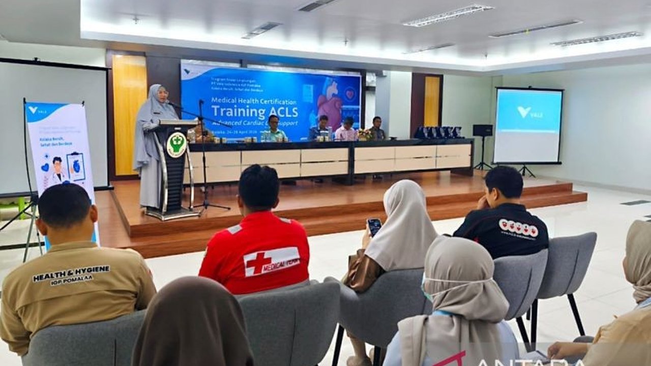 Dinas Kesehatan Kolaka menyelenggarakan pelatihan Advanced Cardiac Life Support (ACLS) untuk tenaga medis guna meningkatkan kesiapsiagaan dan kualitas penanganan kegawatdaruratan jantung demi keselamatan pasien di wilayah tersebut.
