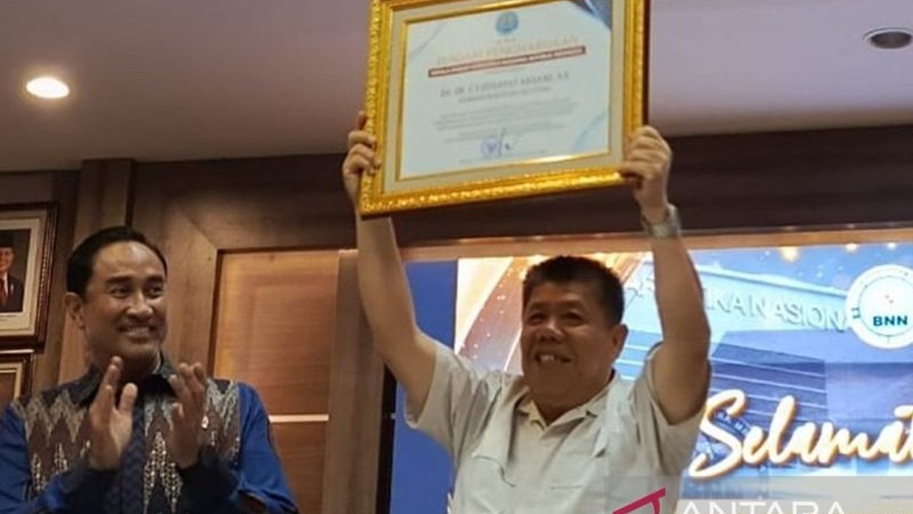 Gubernur Babel Hidayat Arsani siap beri penghargaan nelayan penemu 40 kg sabu di perairan, sebagai komitmen serius perangi narkoba dan lindungi generasi muda.