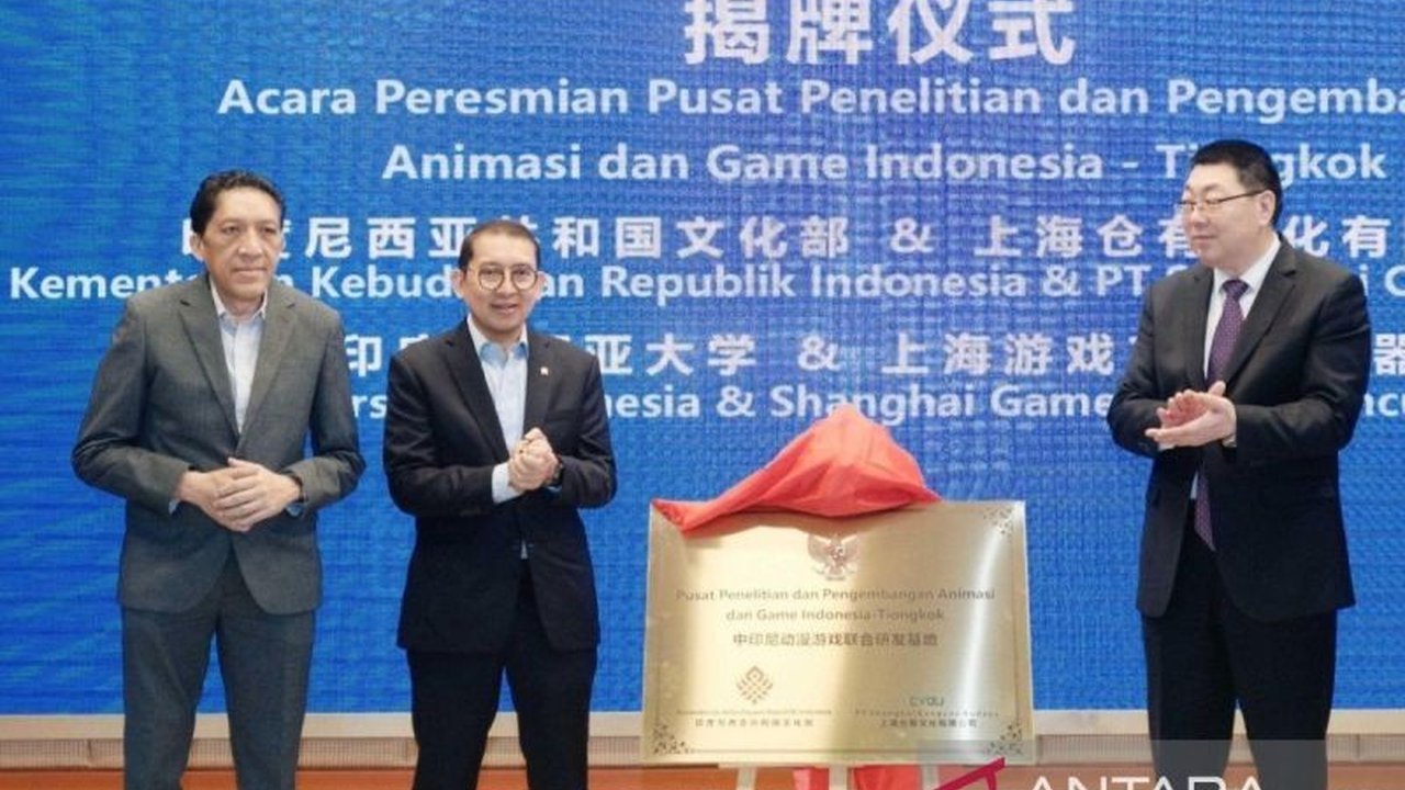 Menteri Kebudayaan Fadli Zon bertekad membawa Indonesia dari konsumen menjadi produsen dan eksportir budaya digital, khususnya animasi dan gim, melalui kolaborasi internasional.