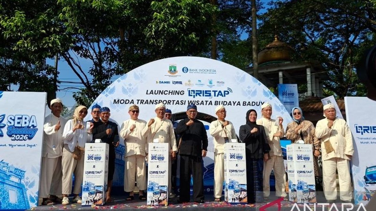 Pemerintah Provinsi Banten, BI, dan Damri meluncurkan promo Bus Wisata Badui QRIS Rp1 untuk rute Serang-Ciboleger, mempermudah akses dan mendorong ekonomi lokal. Jangan lewatkan kesempatan ini!