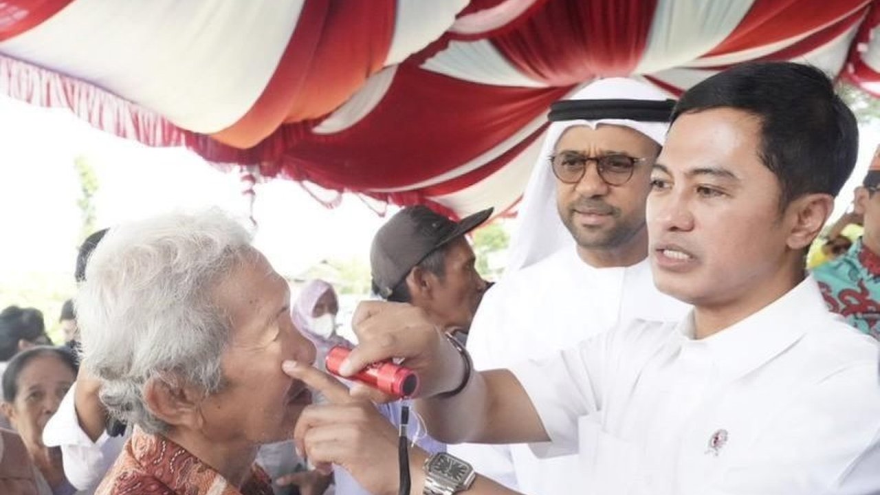 Kementerian Kesehatan (Kemenkes) mengintegrasikan skrining mata dalam Program Cek Kesehatan Gratis (CKG) 2026 untuk menekan angka kebutaan akibat katarak yang mengancam produktivitas nasional.