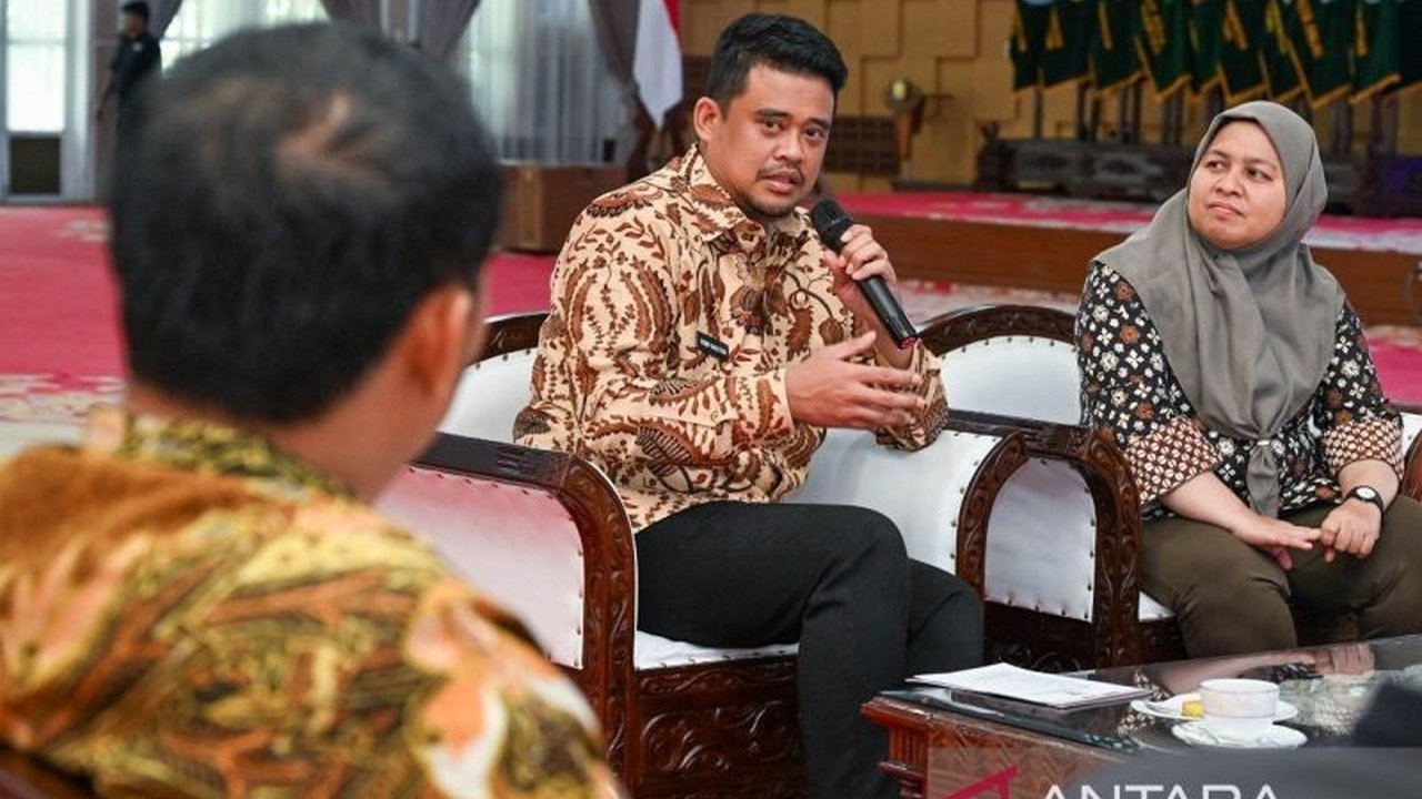 Gubernur Sumut Bobby Nasution memperkuat pengembangan ekonomi hijau dan biru di wilayahnya, berkolaborasi dengan YCKI demi pembangunan berkelanjutan dan kesejahteraan masyarakat.