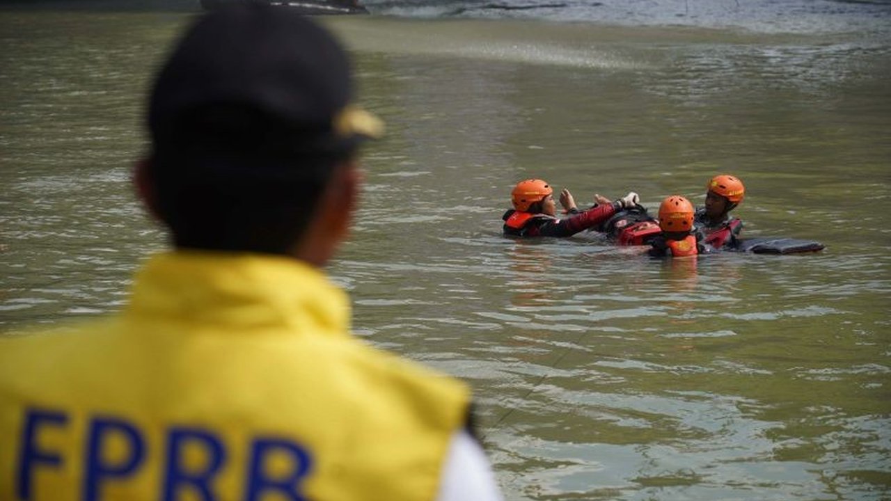 Wali Kota Tangerang Sachrudin menekankan peran strategis Forum Pengurangan Risiko Bencana (FPRB) dalam membangun kesiapsiagaan bencana Tangerang sejak dini untuk melindungi masyarakat dari dampak perubahan iklim.