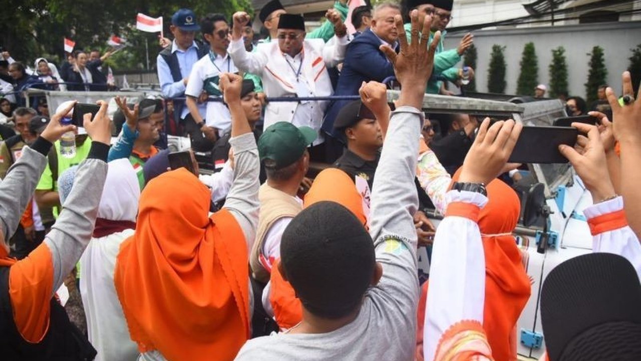 Partai Keadilan Sejahtera (PKS) memperingati Milad Ke-24 dengan fokus pada penguatan ketahanan ekonomi, pangan, dan energi melalui dialog dan gerakan nyata demi kemandirian bangsa.