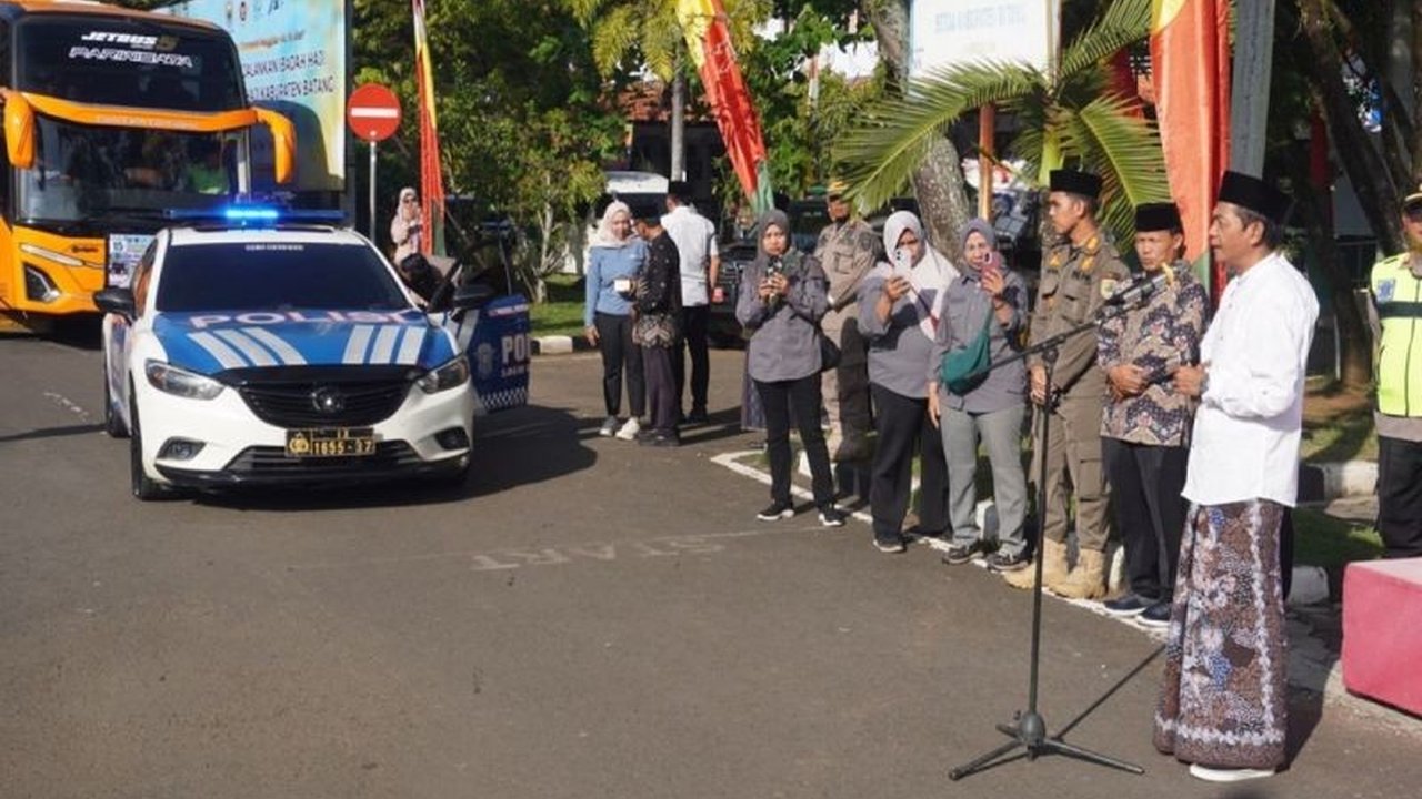Sebanyak 949 Calon Haji Batang dipastikan memenuhi syarat kesehatan dan siap diberangkatkan ke Tanah Suci. Simak pesan penting Wakil Bupati dan persiapan keberangkatan mereka.