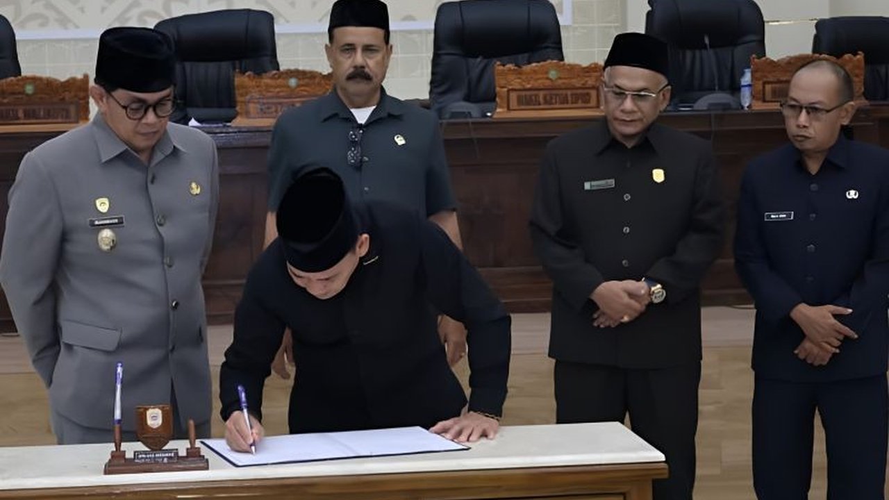 Pemerintah Kota Singkawang mengambil langkah progresif dengan mendorong tiga Rancangan Peraturan Daerah (Raperda) untuk mewujudkan Tata Kelola Inklusif Singkawang yang berkeadilan.