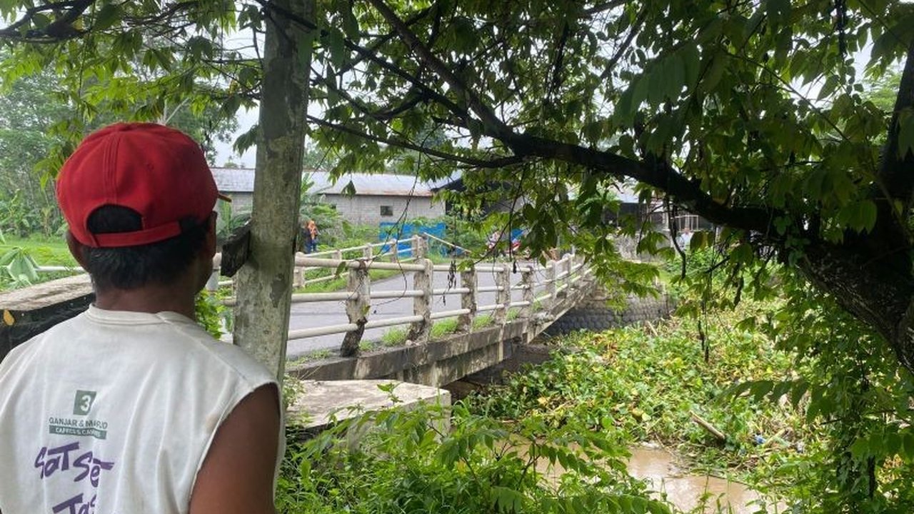 Pemerintah Kabupaten Tulungagung menargetkan rehabilitasi Jembatan Junjung rampung Desember 2026. Proyek senilai Rp7,1 miliar ini akan menggunakan konstruksi balok gerber yang lebih kuat, siap meningkatkan konektivitas wilayah dan memperlancar mobilitas w