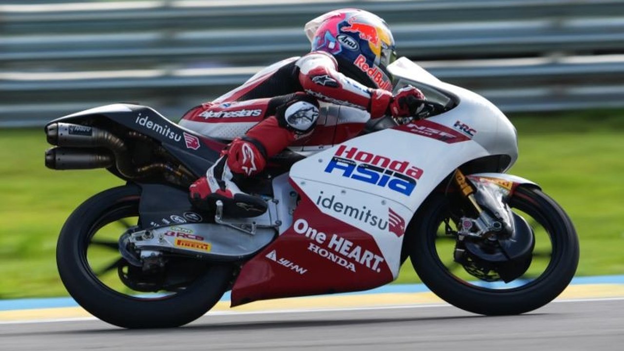 Pembalap muda Indonesia, Veda Ega Pratama, berhasil mencetak hasil gemilang dengan finis keenam di Moto3 Spanyol 2026, menunjukkan performa impresif meski memulai balapan dari posisi ke-17.