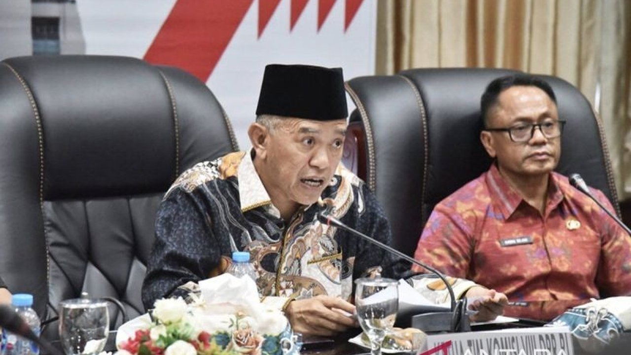 Kasus kekerasan di daycare Yogyakarta menyoroti urgensi Perlindungan Anak di Indonesia. Komisi VIII DPR mendesak pembenahan sistemik dan penegakan hukum tegas demi masa depan bangsa.