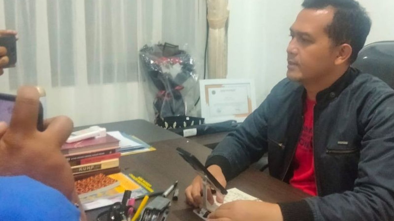 Satuan Reserse Narkoba Polres Garut tengah mendalami jaringan Peredaran Sabu Garut usai menangkap seorang tersangka berinisial GG dengan barang bukti 4,67 gram sabu. Penangkapan ini diharapkan mengungkap sindikat yang lebih luas.