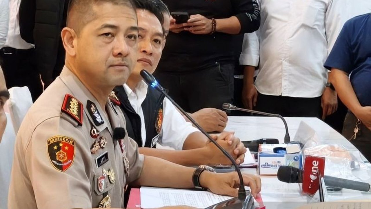 Kapolrestabes Makassar Kombes Pol Arya Perdana memastikan insiden bentrokan antara mahasiswa UMI dan pengemudi ojek online (ojol) di Kampus UMI telah berhasil dikendalikan pasca Bentrokan UMI Makassar.